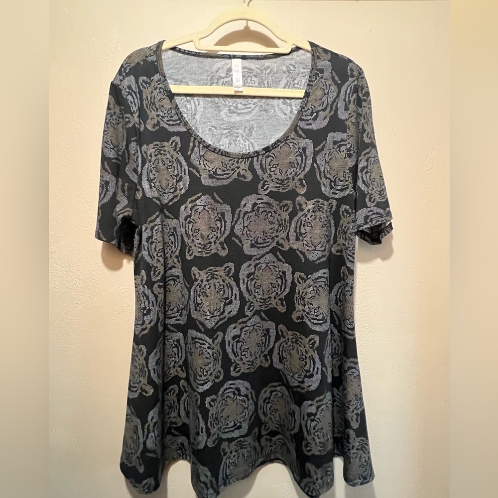 LuLaRoe Perfect T, L, black and orange tigers